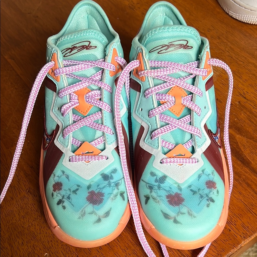 LeBron 18 Low x Mimi Plange Nike 4.5Y excellent condition!